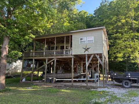 000 Tucker Hill Rd, Cave in Rock, IL 62919