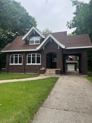 629 N Main, White Hall, IL 62092