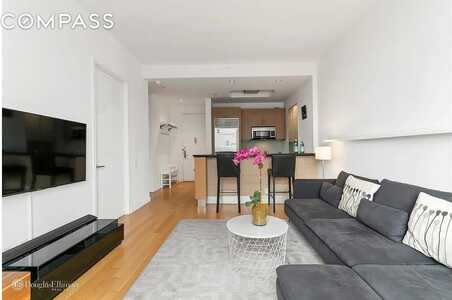 325 Fifth Avenue, New York, NY 10016