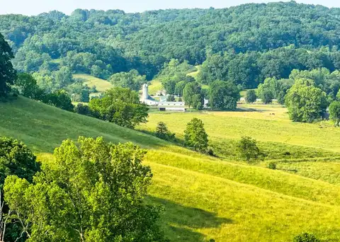 1453 Jackson Furnace Rd., Oak Hill, OH 45656
