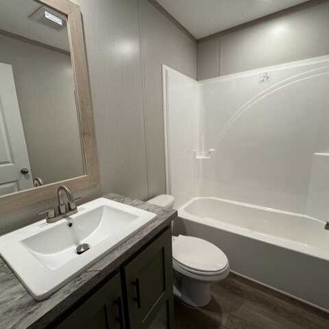 27 Crestwood Drive, Middletown, IN 47356