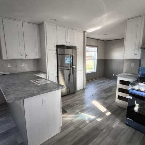 27 Crestwood Drive, Middletown, IN 47356