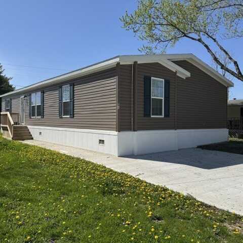 27 Crestwood Drive, Middletown, IN 47356