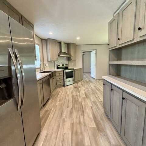 600 Warbler Ave, Troy, AL 36079