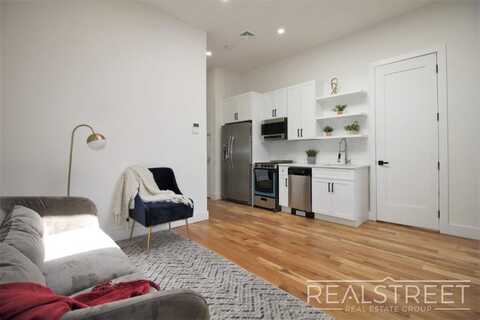 631 Willoughby Ave, BROOKLYN, NY 11206