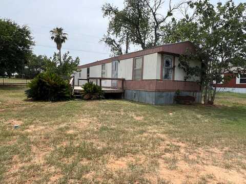 1819 Country Road 1001, Pearsall, TX 78061