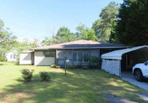 825 Sunset Dr, Laurinburg, NC 28352