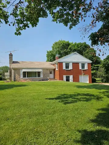 235 E Locust Street, Kirkwood, IL 61447
