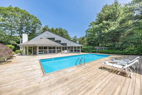 4 Plover Way, East Hampton, NY 11937