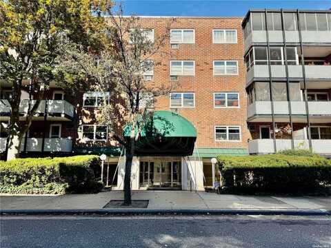 100 Lincoln Ave, Mineola, NY 11501