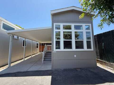 25841 Walnut Avenue, lomita, CA 90717