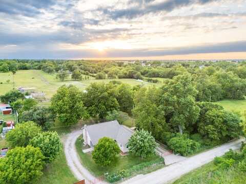 3250 Sunny Ln, Ponca City, OK 74601