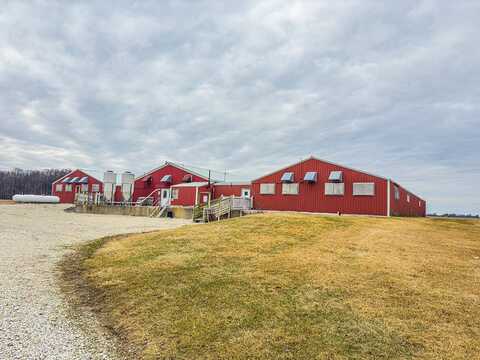 5725 W 600 N, Huntington, IN 46750