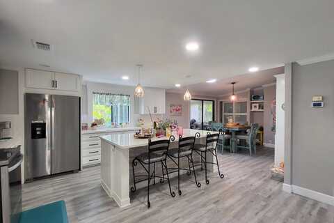 5628 Stonehaven Lane, Sarasota, FL 34233