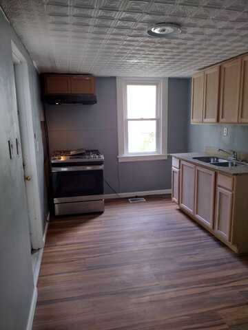 930 Lenox Ave, Utica, NY 13502