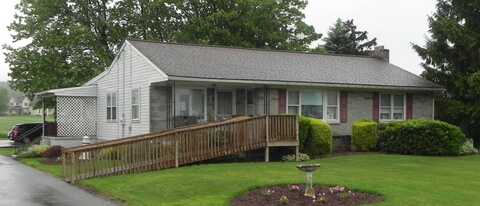 5173 Division Hwy, East Earl, PA 17519
