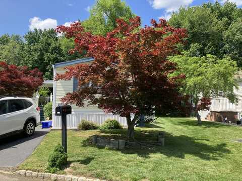 224 Richard Court, Spotswood, NJ 08884