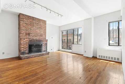 221 East 82nd Street, New York, NY 10028