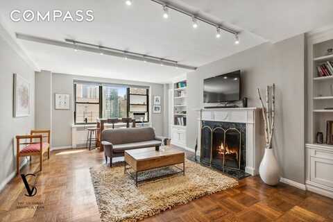 235 East 73rd Street, New York, NY 10021