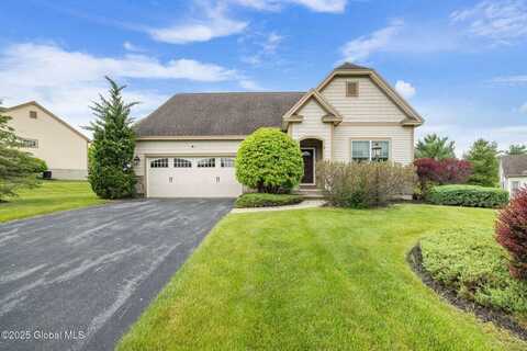 3 Bedford Circle, Halfmoon, NY 12118