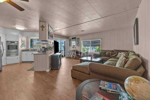 1212 H. Street, Ramona, CA 92065