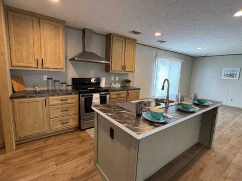 683 Reindeer Circle, Midway Park, NC 28544