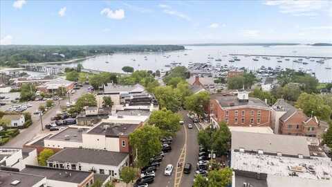36 MAIN ST, Southampton, NY 11968