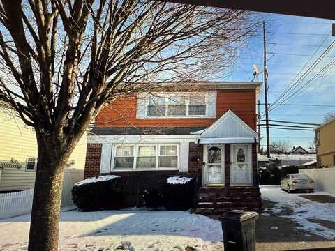 21 Cochran Place, Valley Stream, NY 11581