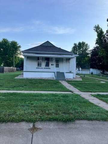 306 W Centre St, Hartington, NE 68739