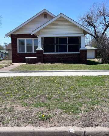 615 N Main St, Tonkawa, OK 74653