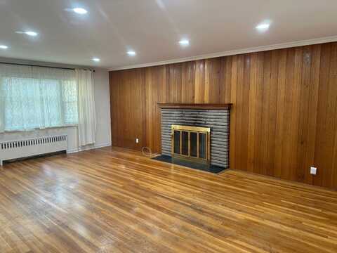 0 Elm Av, Glen Cove, NY 11542