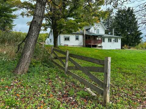 1095 County Route 5, Addison, NY 14801