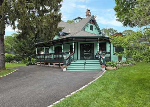 25 Oakdale Avenue, Selden, NY 11784