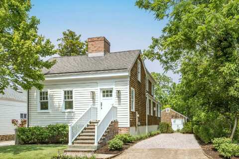 48 Garden Street, Sag Harbor, NY 11963