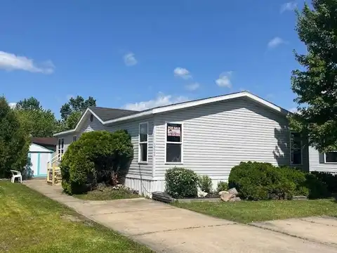 59569 Susan Ln E, New Haven, MI 48048