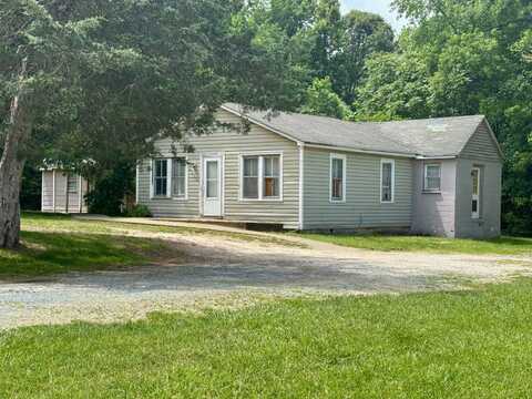 4025 Lee Hill School Dr, Fredericksburg, VA 22408