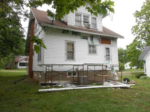 403 E Clay Street, Albany, MO 64402