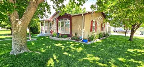 1301 Bridle Lane, North Platte, NE 69101