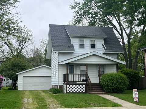 1010 University St., Carlinville, IL 62626
