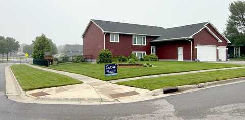 1001 Cherry Dr, Watertown, SD 57201
