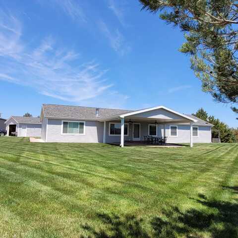 1 Lakeshore East, Lewellen, NE 69147