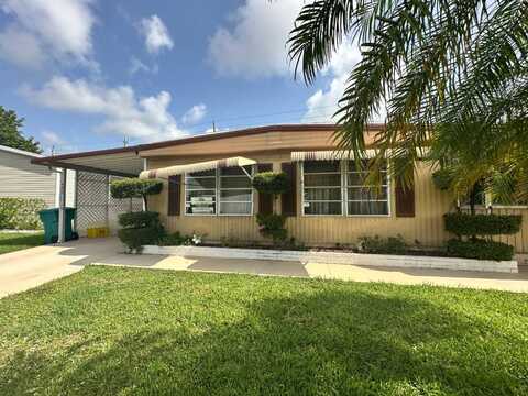 4471 Royal Manor Blvd, Boyton Beach, FL 33436