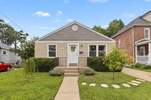 7533 Woodland Ave, Maplewood, MO 63143