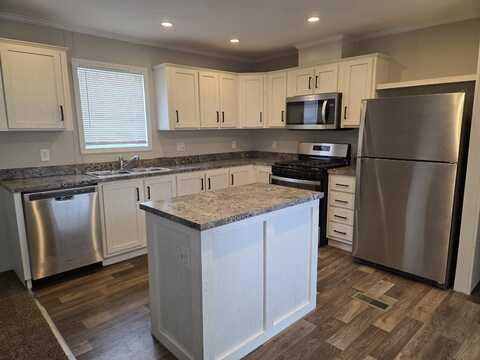 5 Mary Dr., Lansing, MI 48906