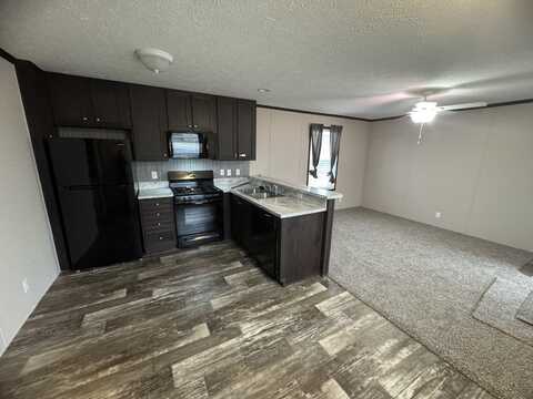 232 Maple, Highland, MI 48357