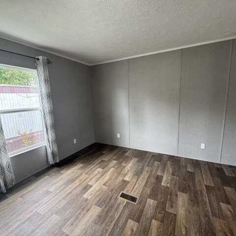 2800 West Memorial Drive, Muncie, IN 47302