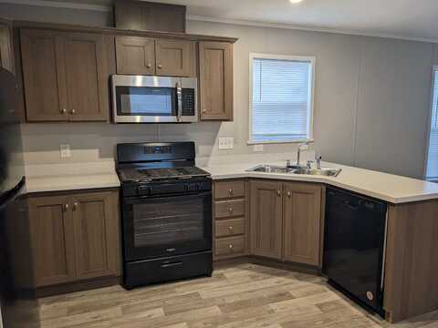 2324 Catalpa St, Liberty, MO 64068