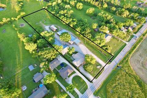 1604 S Plummer, Chanute, KS 66720