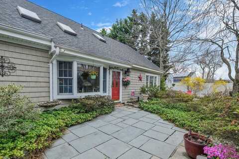 9 Jewel Drive, Holtsville, NY 11742