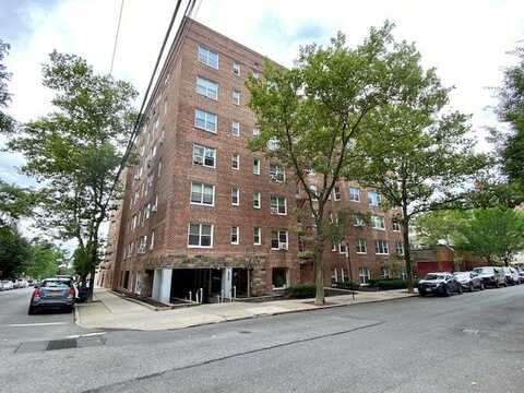 3615 Oxford Ave, Riverdale, NY 10463